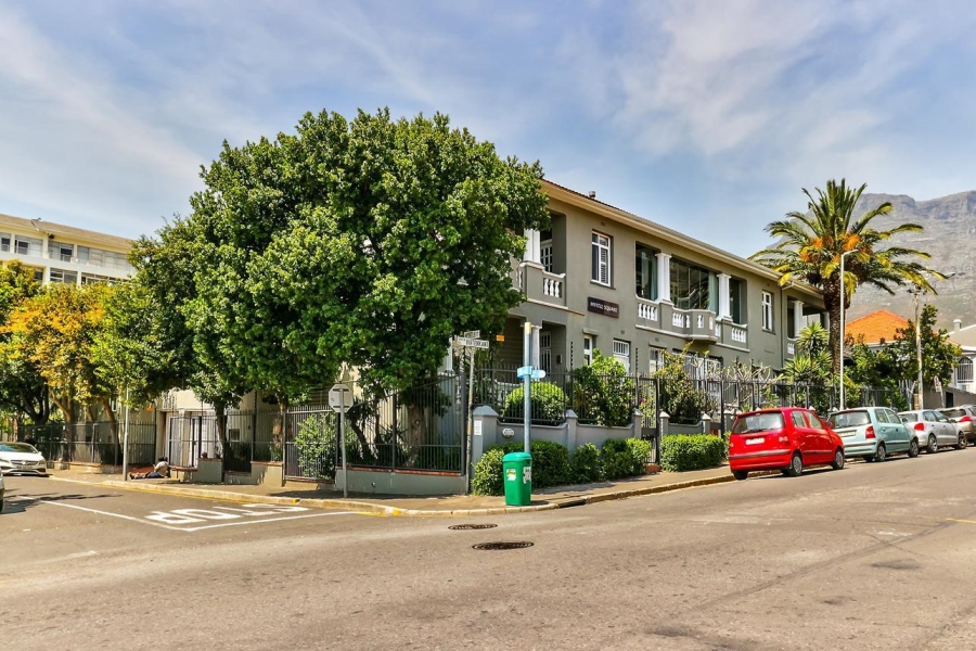 To Let 2 Bedroom Property for Rent in Vredehoek Western Cape